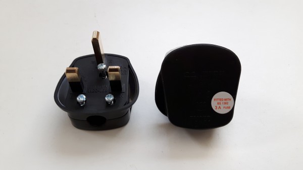 3 Pin Plug Fitted With 3 Amp Fuse Pack Of 2 Black Or White Finish