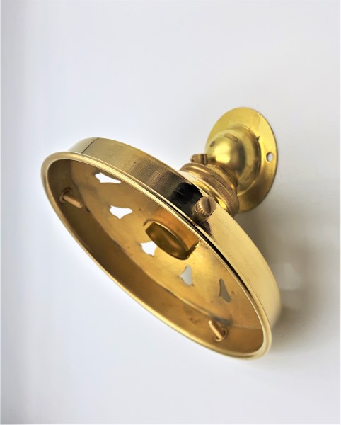 Angle lamp holder with 4 1~4 inch brass gallery BC - B22 