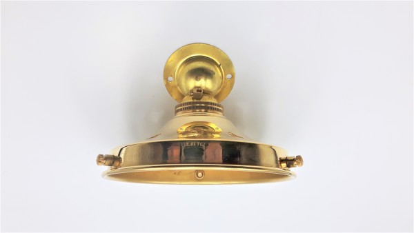 Angle lamp holder with 4 1~4 inch brass gallery BC - B22 