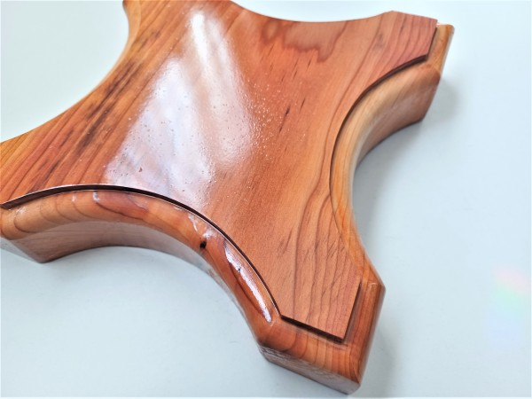 Wooden ceiling pattress or plinth Yew, ninja star 235mm