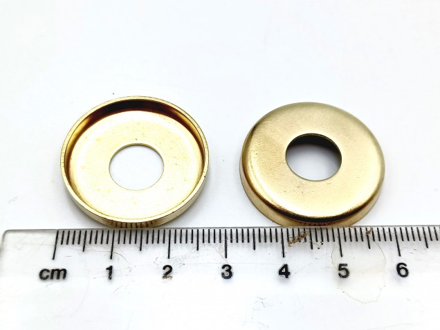 CHANDELIER BRASS PRESSED WASHER 10MM CENTRE HOLE