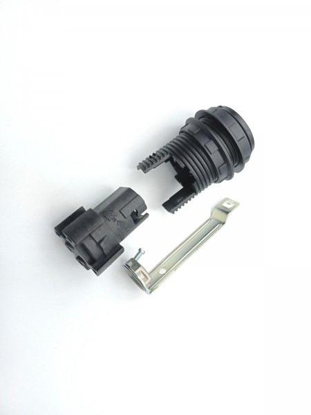 B15 THREADED SKIRT LAMP HOLDER WITH METAL STEM LEG 70mm height