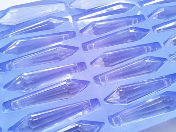 1 TRAY OF 40 CHANDELIER GLASS PENCIL DROPS 55MM