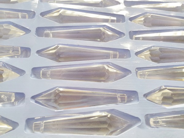 1 TRAY OF 40 CHANDELIER GLASS PENCIL DROPS 55MM