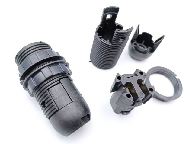 B15 - SBC bulb-lamp holder 3 part black threaded skirt
