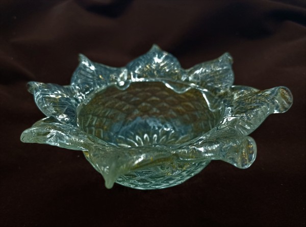 Venetian Chandelier glass dish pan with gold fleck 115mm width